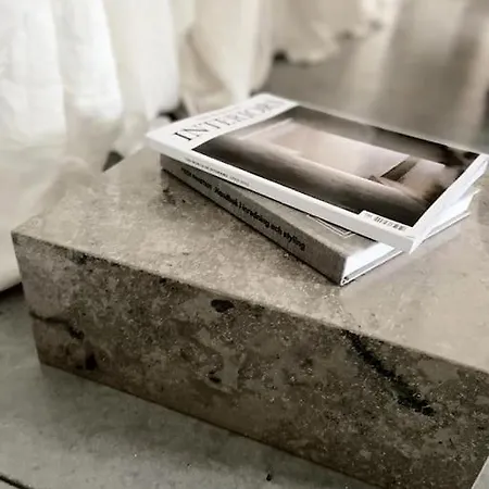 Stijlvol Overnachten In Atelier Tussen Maastricht En Luik Daire *